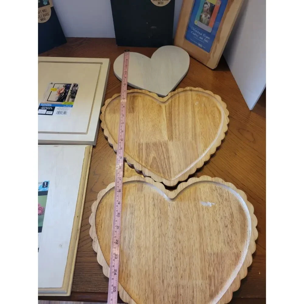 Lot Of Wood Crafts Hearts Trivet, Wood Plaque, Chalkboard Wood‎ Tag, Photo Frame
